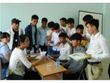 Thận trọng khi tìm kiếm việc làm bảo vệ thông qua môi giới